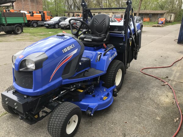Iseki SXG327 Mähtraktor mit Hochentleerung